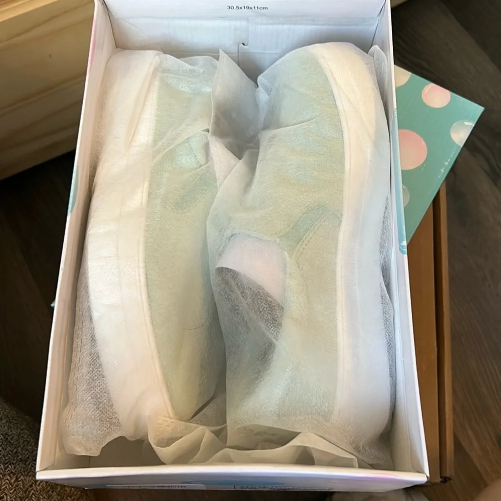 NEW Soda Mint Hike Sneakers Size 7.5
